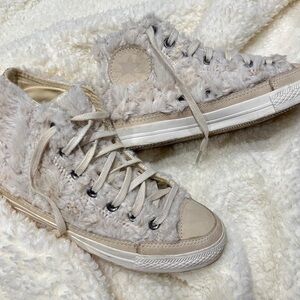 converse ♡ all star sneaker fluffly fur winter cream size 4.5 limited edition
